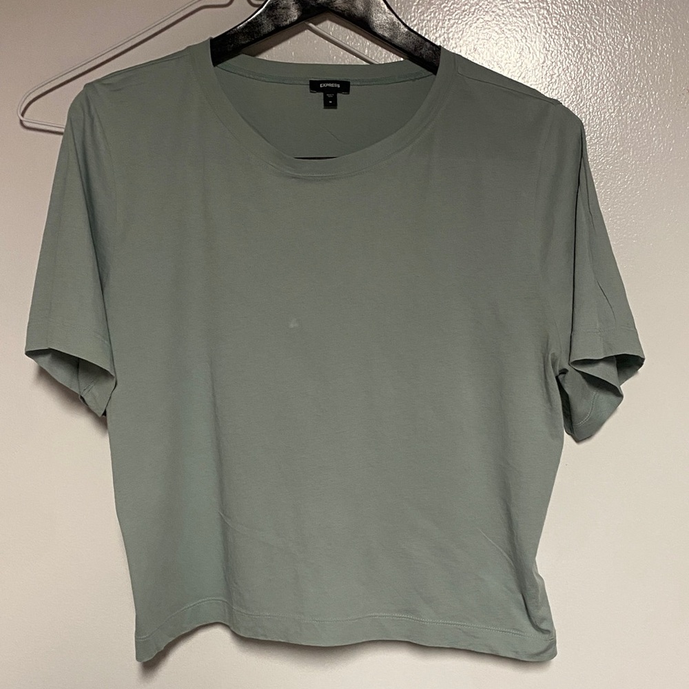Express Women's Short Sleeve Cropped Tee